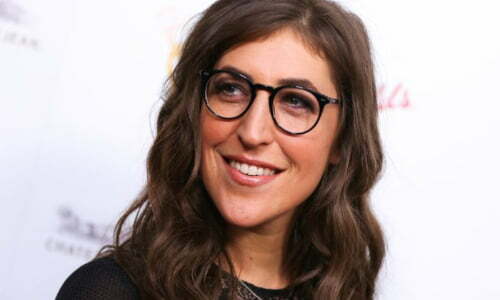 Mayim Bialik religion political views beliefs hobbies dating secrets